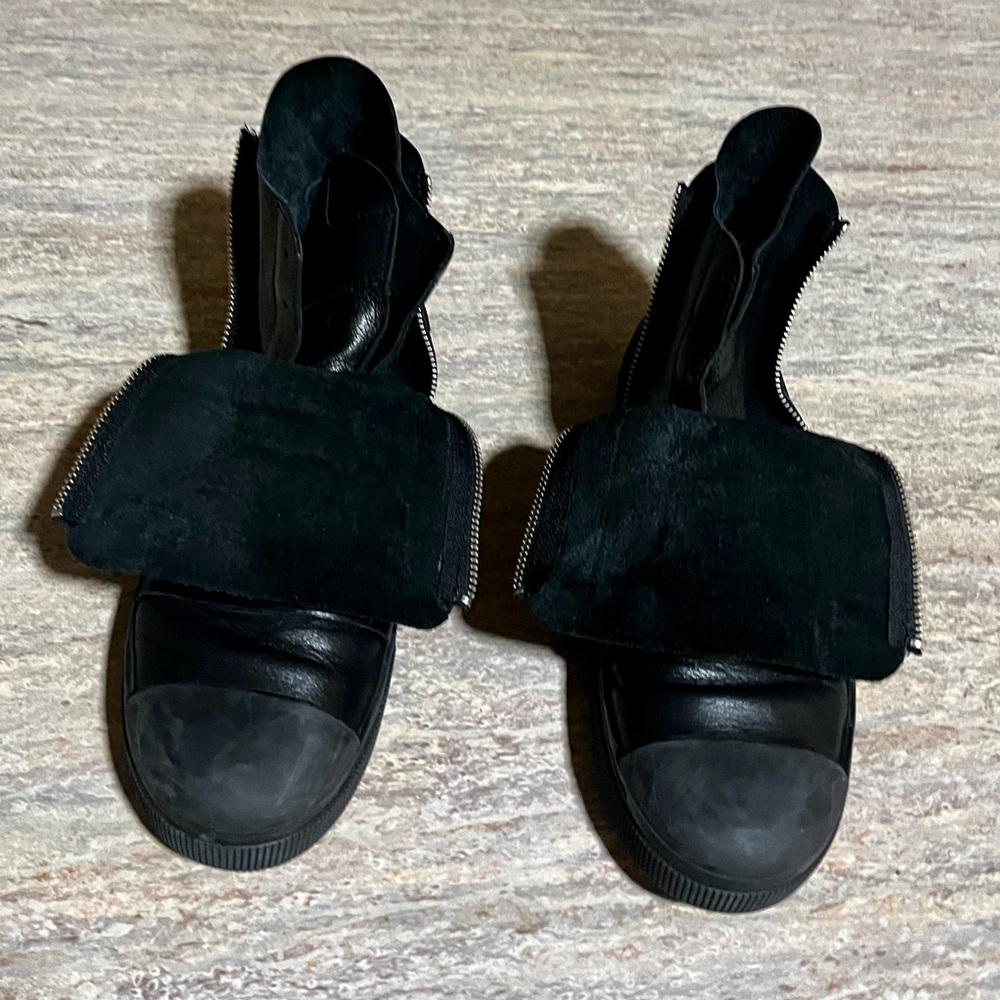 Marcella New York Lafayette Black Ankle Leather Boots with Double Zippers - Picture 5 of 16